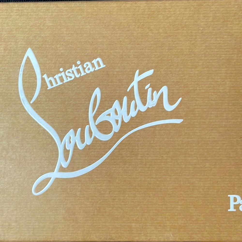 Christian Louboutin’s Women’s Heels Size 36. Worn 2 times. Ombré Black and Nude.